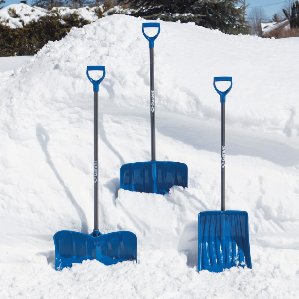 Snow shovel, 13.9" poly blade